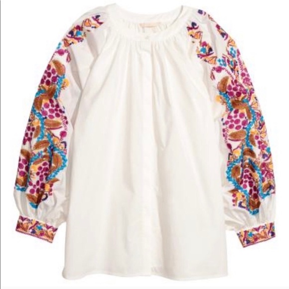 H&M Tops - H&M Embroidered White Peasant Blouse Size 6